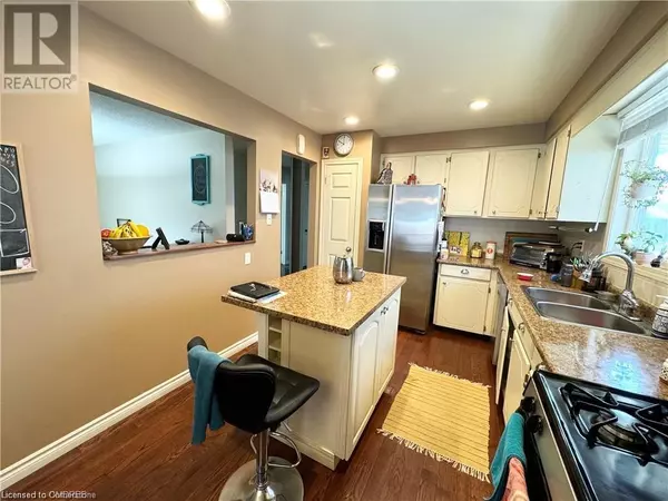Hamilton, ON L8W1V9,11 ROWAN Court