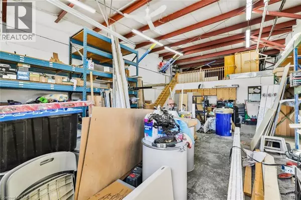 Hamilton, ON L8W3R4,38 BIGWIN RD #B6