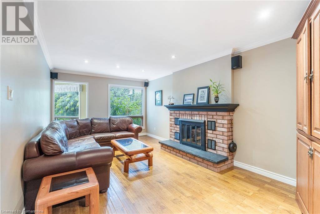 Mississauga, ON L5M4E3,4456 IDLEWILDE Crescent