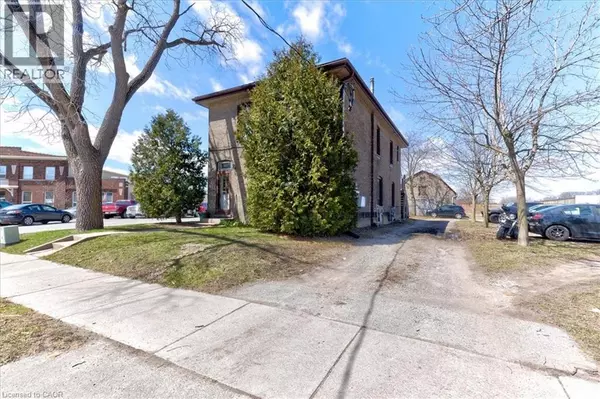 Brantford, ON N3T1N8,135 SHERWOOD Drive