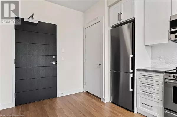 Hamilton, ON L8R0A7,212 KING WILLIAM ST #619