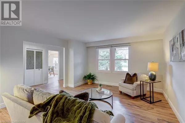 Oakville, ON L6H2M8,1252 LAKEVIEW Drive