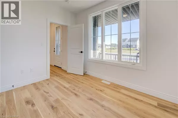 Harriston, ON N0G1Z0,117 THACKERAY WAY