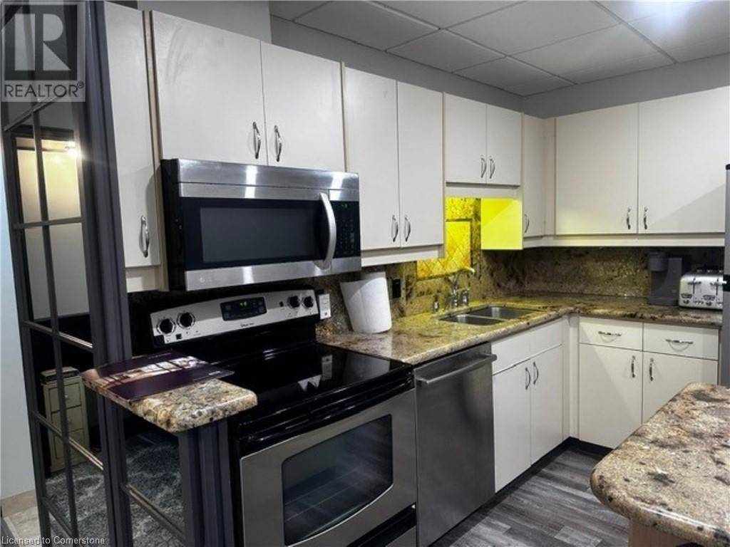 Kitchener, ON N2H6R8,10 ELLEN ST East #103