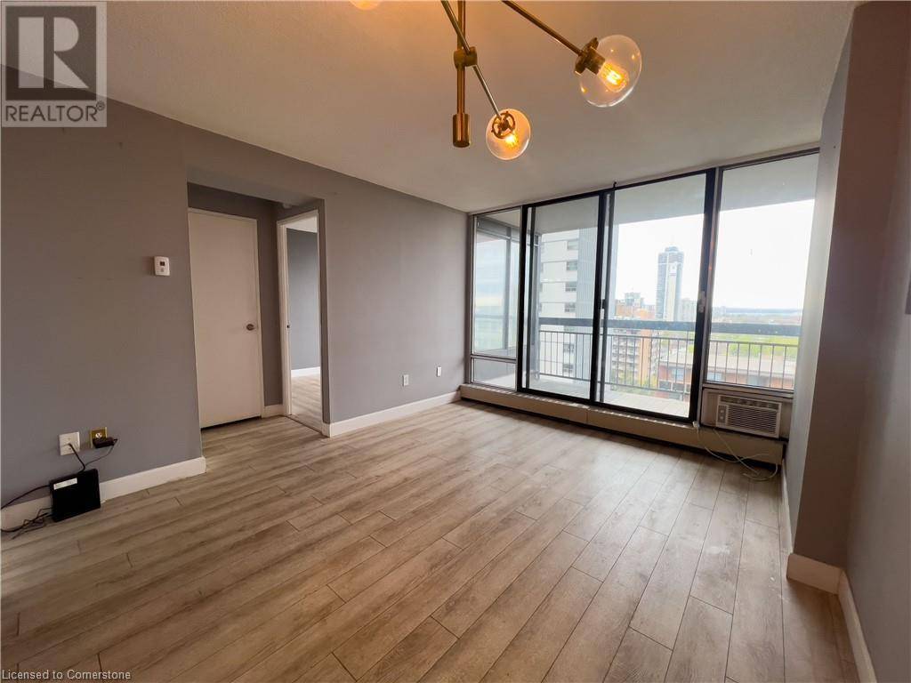 Hamilton, ON L8N3X3,150 CHARLTON AVE East #1001
