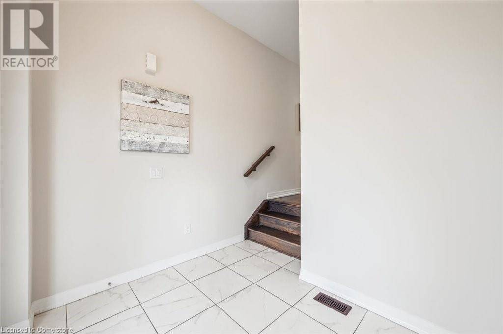 Mount Hope, ON L0R1W0,73 YALE Drive