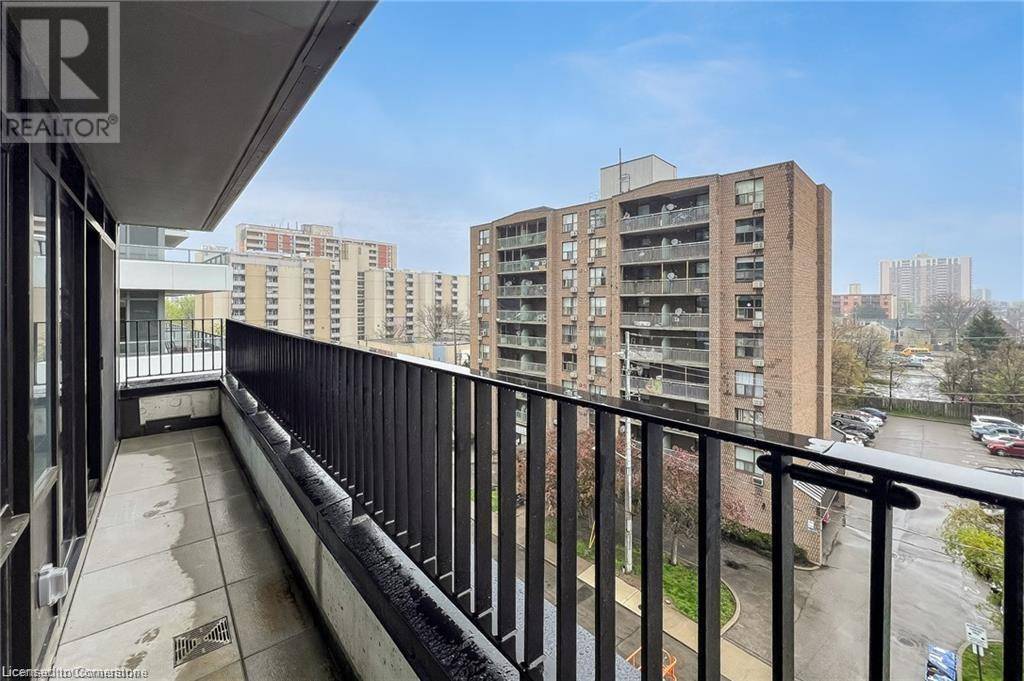Hamilton, ON L8L2H7,1 JARVIS ST #526
