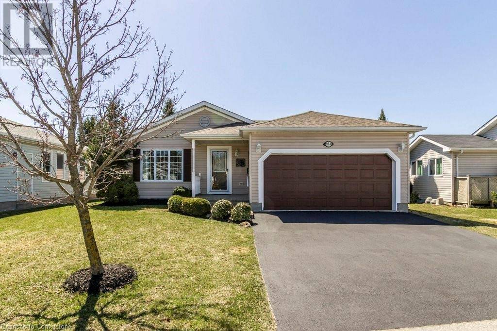 Freelton, ON L8B1A5,251 GLENARIFF Drive