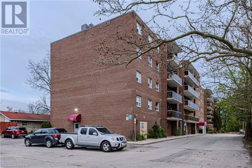 Brantford, ON N3S7J3,793 COLBORNE ST #117