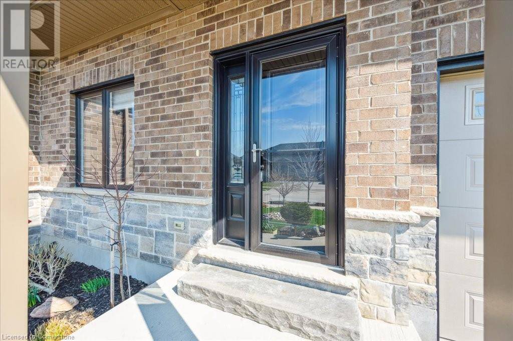 Elmira, ON N3B0C6,28 BUR OAK Drive