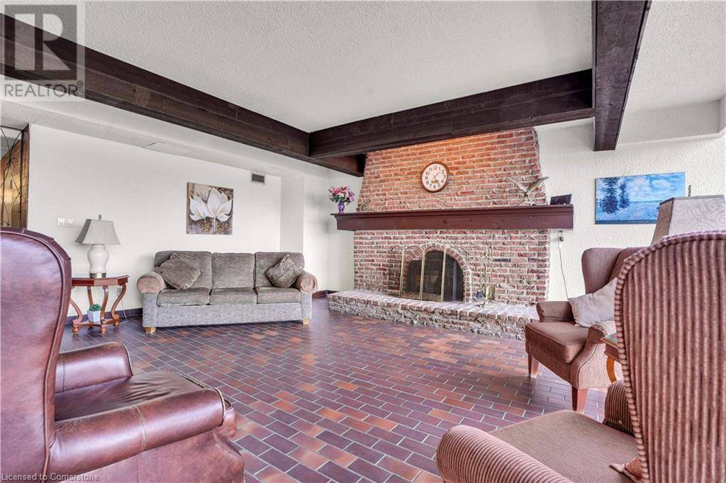 Waterloo, ON N2J4H4,225 HARVARD PL #809