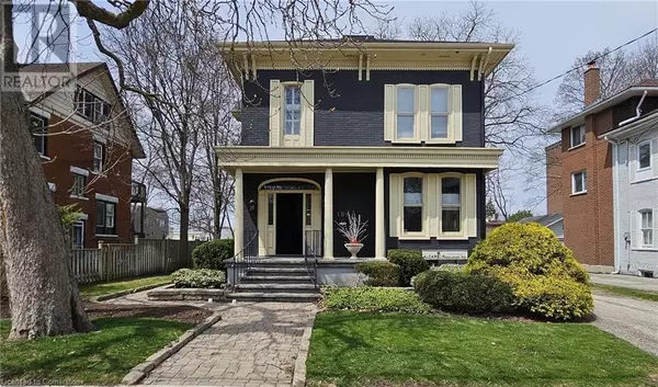 106 YOUNG Street W, Kitchener, ON N2H4Z4