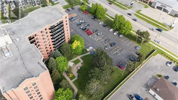 Brantford, ON N3P1Z5,9 BONHEUR CT #212
