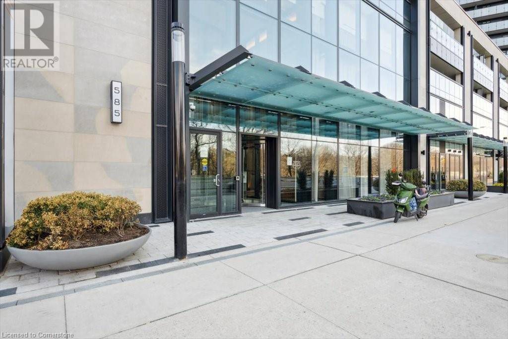 Toronto, ON M4W0B3,585 BLOOR ST East #2315