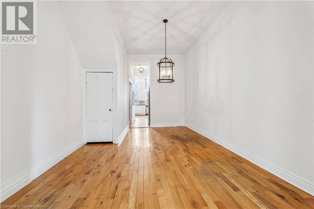 Hamilton, ON L8N1B3,197 KING Street E
