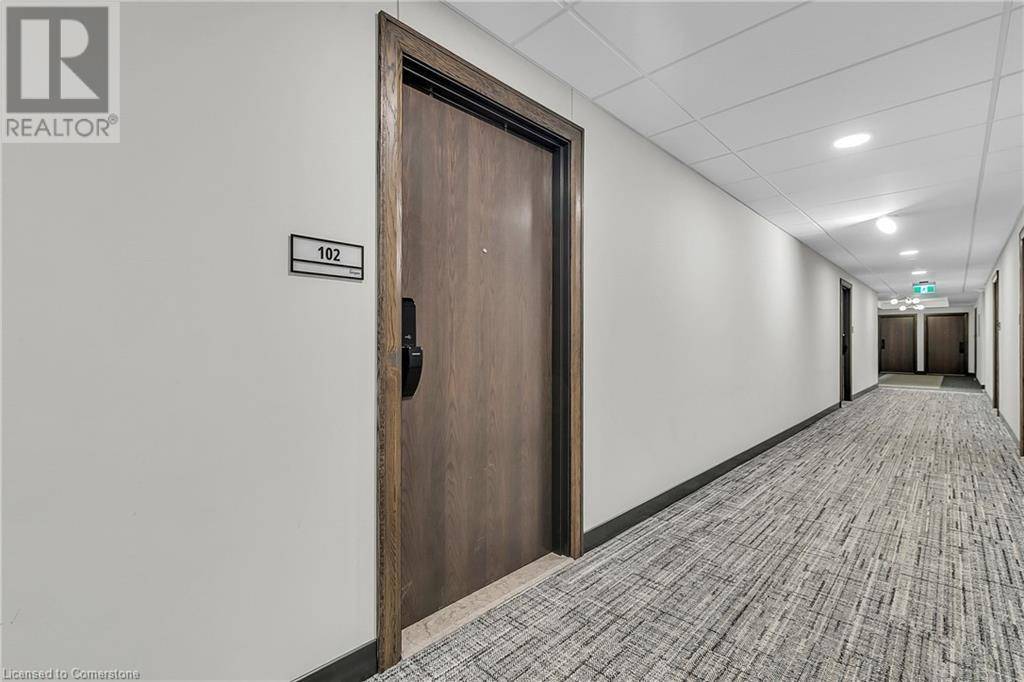 Kitchener, ON N2H1E5,741 KING ST West #102