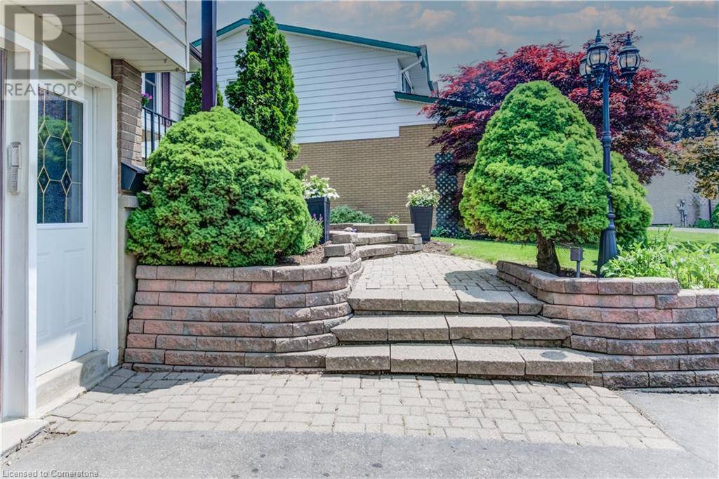 Waterloo, ON N2L5M5,330 DALEVIEW Place