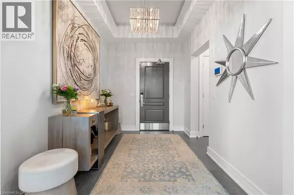 Burlington, ON L7R0G2,2060 LAKESHORE RD #205