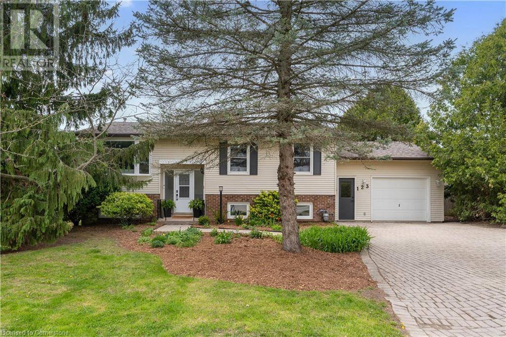 123 WADE Road N, Smithville, ON L0R2A0