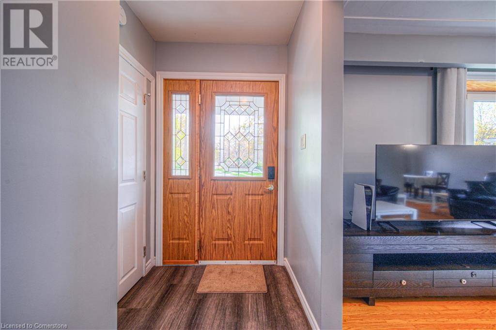 Kitchener, ON N2B2S3,22 HAMPTON Place