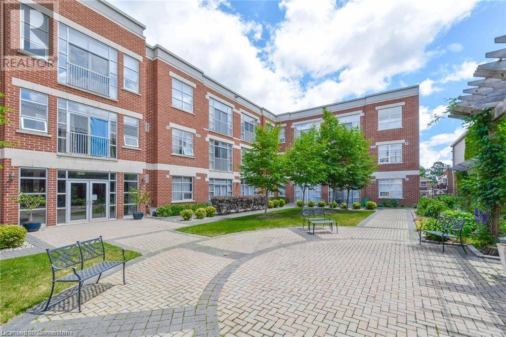 Kitchener, ON N2H6M4,165 DUKE ST East #212