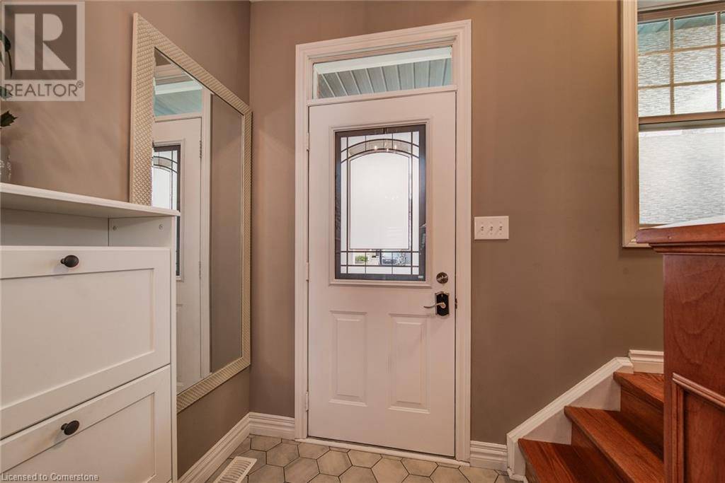 Waterloo, ON N2T2Y4,616 FRIEBURG Drive