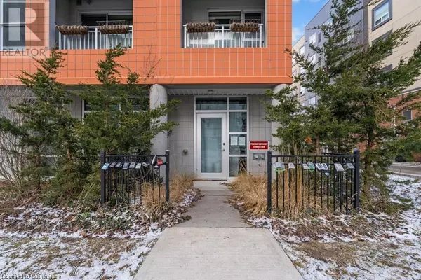 Waterloo, ON N2L0G4,321 SPRUCE ST #102
