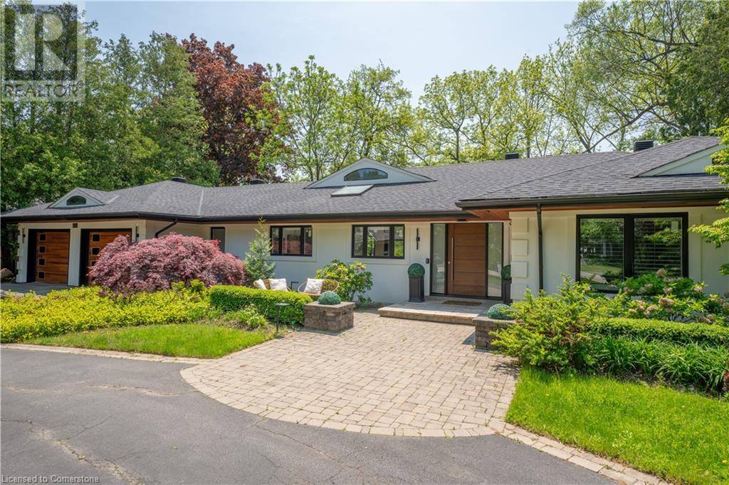 Burlington, ON L7T2J9,820 GLENWOOD Avenue