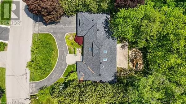 Burlington, ON L7T2J9,820 GLENWOOD Avenue
