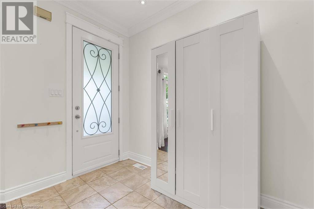 Oakville, ON L6H6N3,138 GATWICK Drive