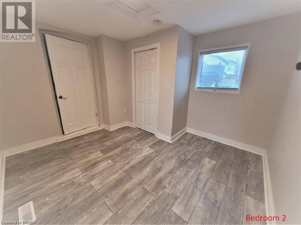 Brantford, ON N3S2N6,167 ERIE AVE #Lower