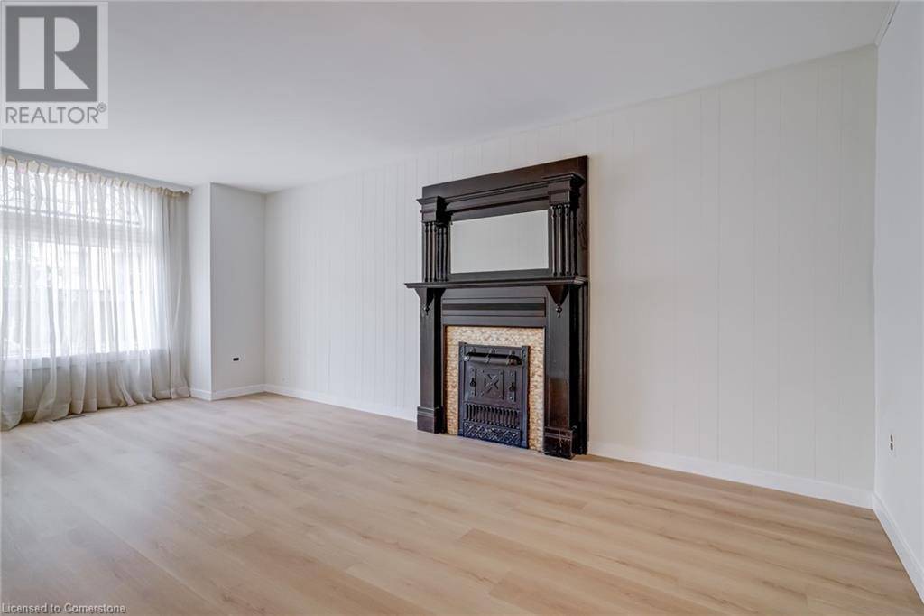 Hamilton, ON L8N1V1,55 YOUNG Street
