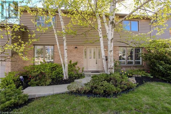 Burlington, ON L7P2Y9,1858 HEATHER HILLS Drive