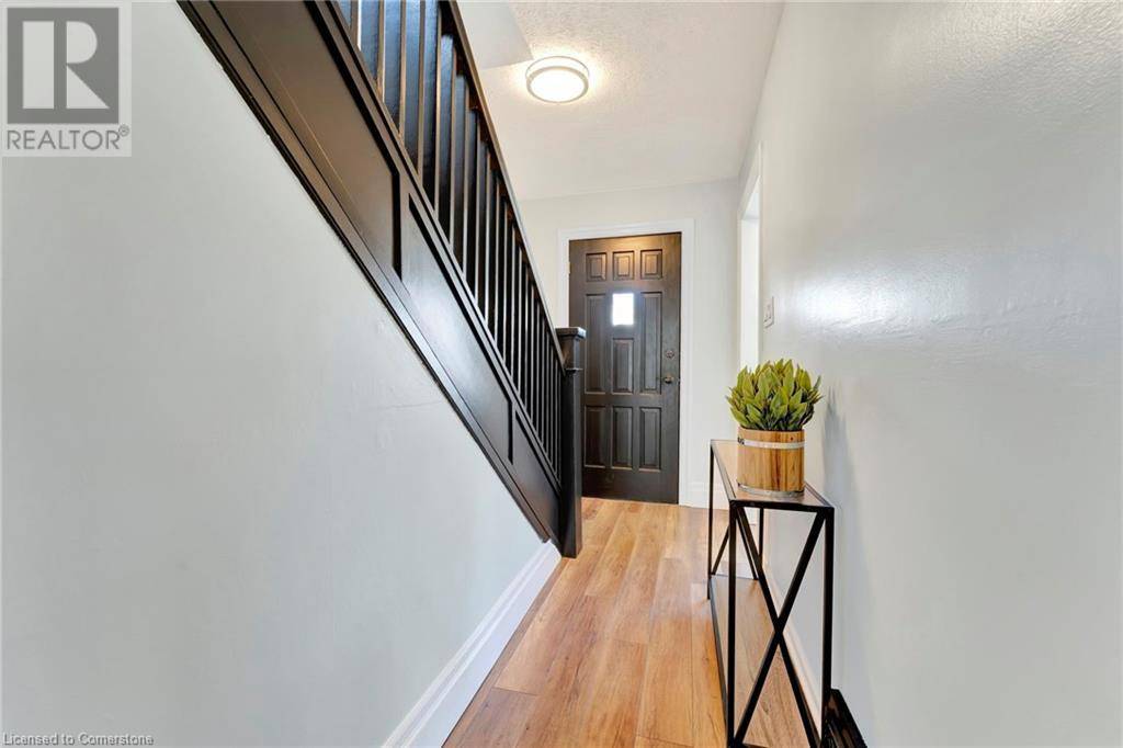 Hamilton, ON L8H5B1,99 COPE Street