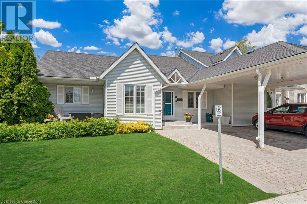 8 GARDEN Drive, Smithville, ON L0R2A0