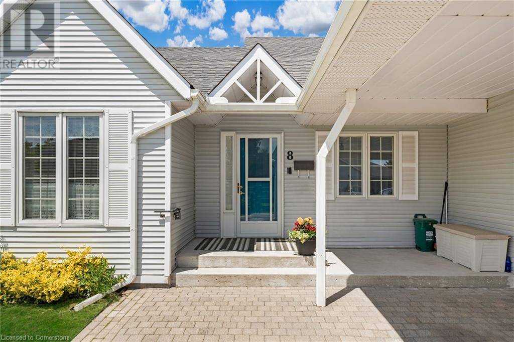 Smithville, ON L0R2A0,8 GARDEN Drive