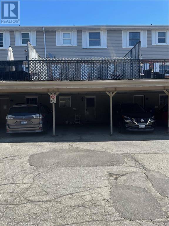 Kitchener, ON N2P1H6,420 PIONEER DR #3