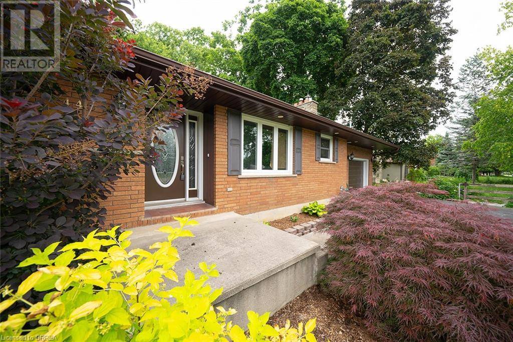 Brantford, ON N3T5L8,445 POWERLINE Road