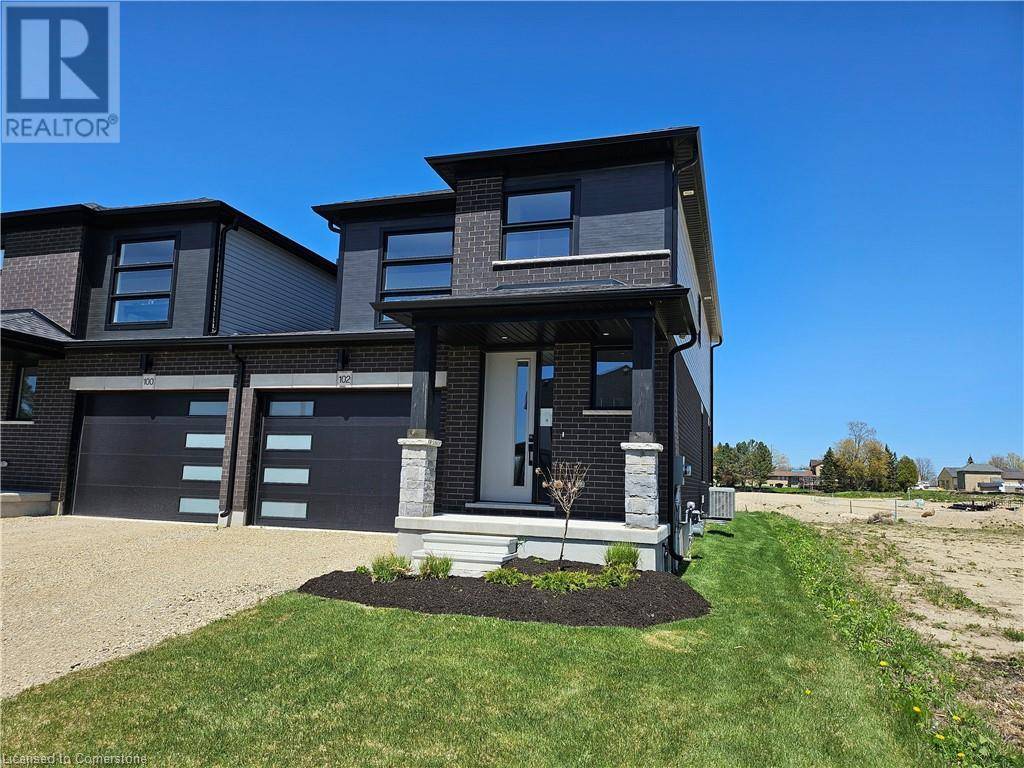 Harriston, ON N0G1Z0,102 THACKERAY Way
