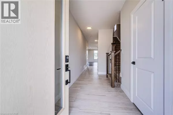 Harriston, ON N0G1Z0,102 THACKERAY Way