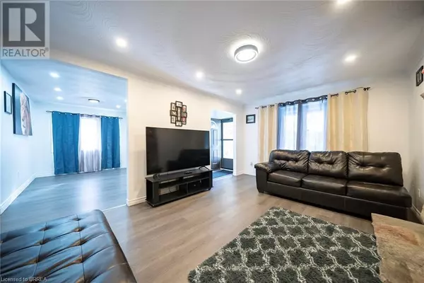 Brantford, ON N3T2B1,70 OAK Street
