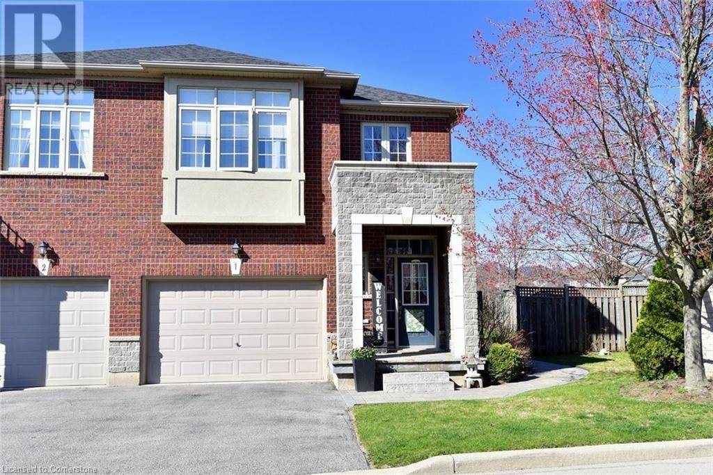 99 PANABAKER DRIVE DR #1, Hamilton, ON L9G0A3