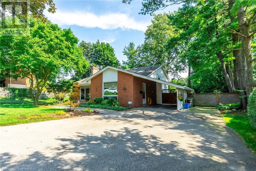 Ancaster, ON L9G3C7,129 ONEIDA Boulevard