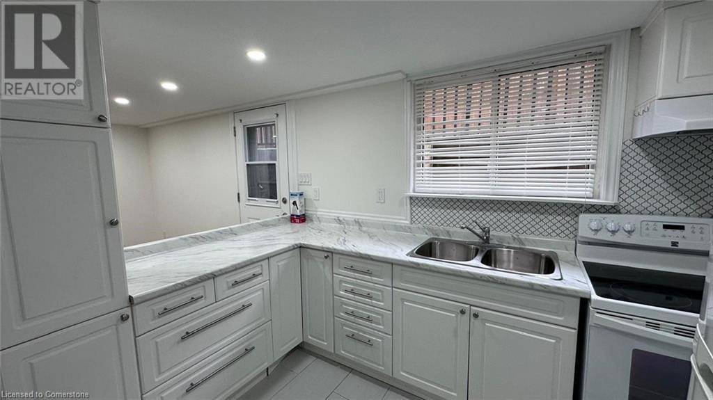 Hamilton, ON L8T4K6,59 BIRCHCLIFFE CRES #Lower