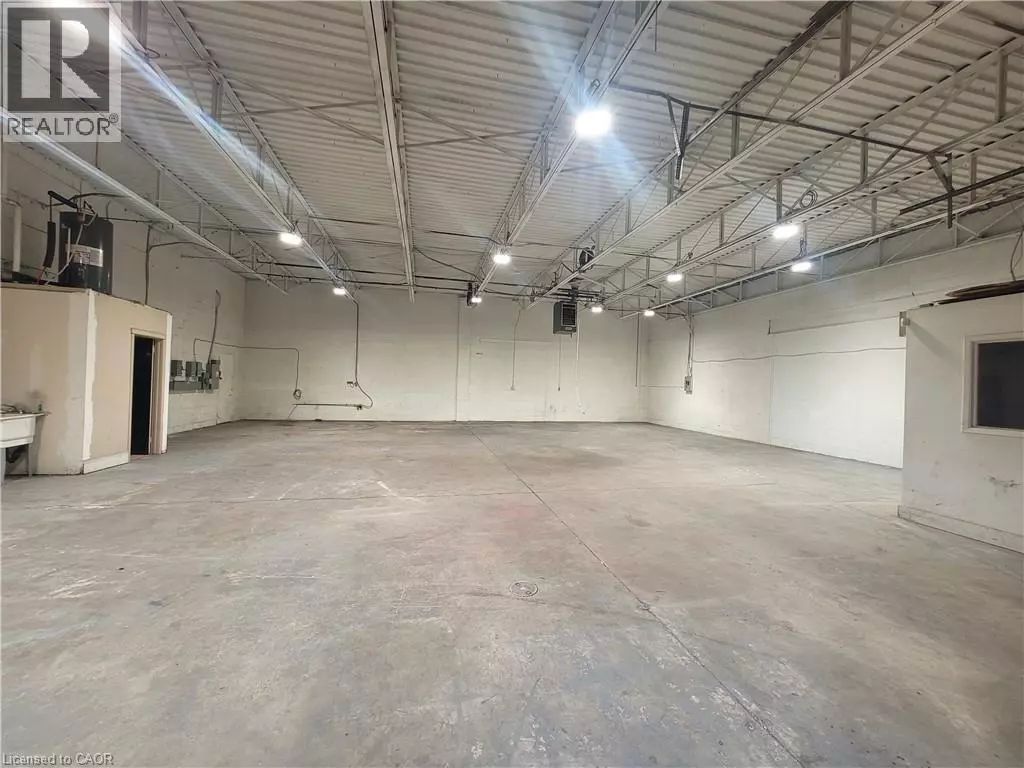 Burlington, ON L7M1K9,1160 BLAIR RD #G