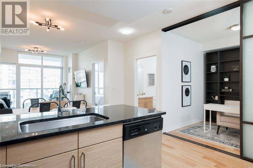 Burlington, ON L7S1M7,551 MAPLE AVE #612
