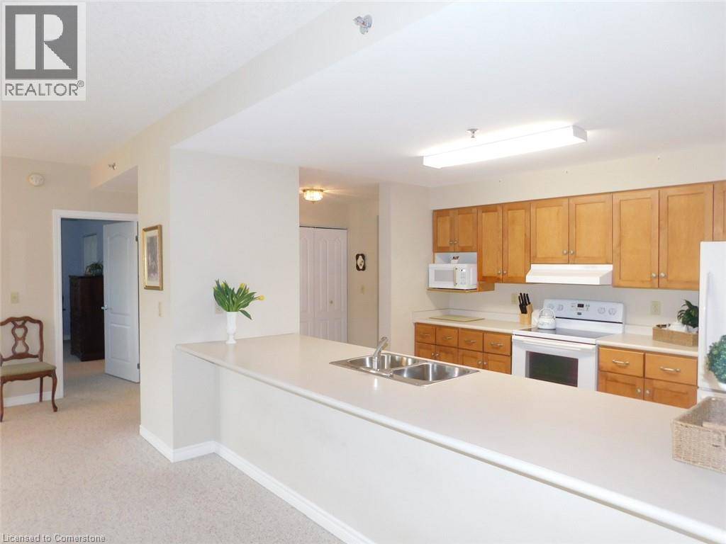 Dunnville, ON N1A0A1,317 LOCK ST West #316