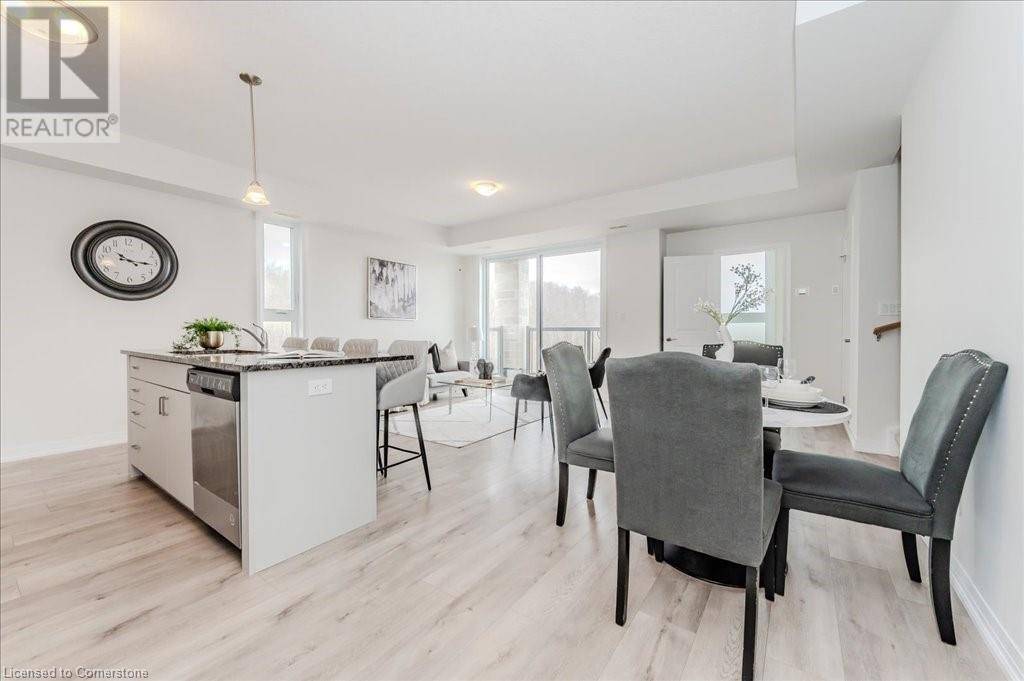 Kitchener, ON N2R0A9,261 WOODBINE AVE #42