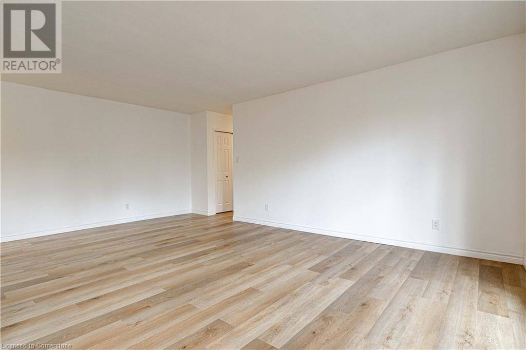 Kitchener, ON N2A2P1,283 FAIRWAY RD North #405