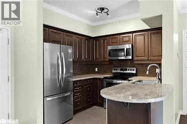 Barrie, ON L4N5T5,39 FERNDALE DR South #106